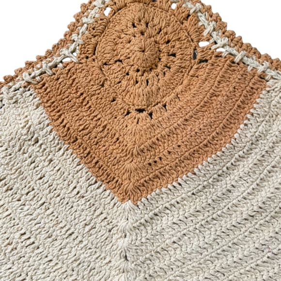 B.O.G Collective Crochet Cropped Triangle Halter Top Size Large NWT - Picture 3 of 8